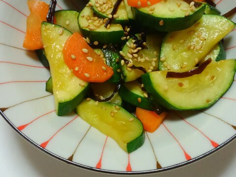 ズッキーニの塩昆布和え